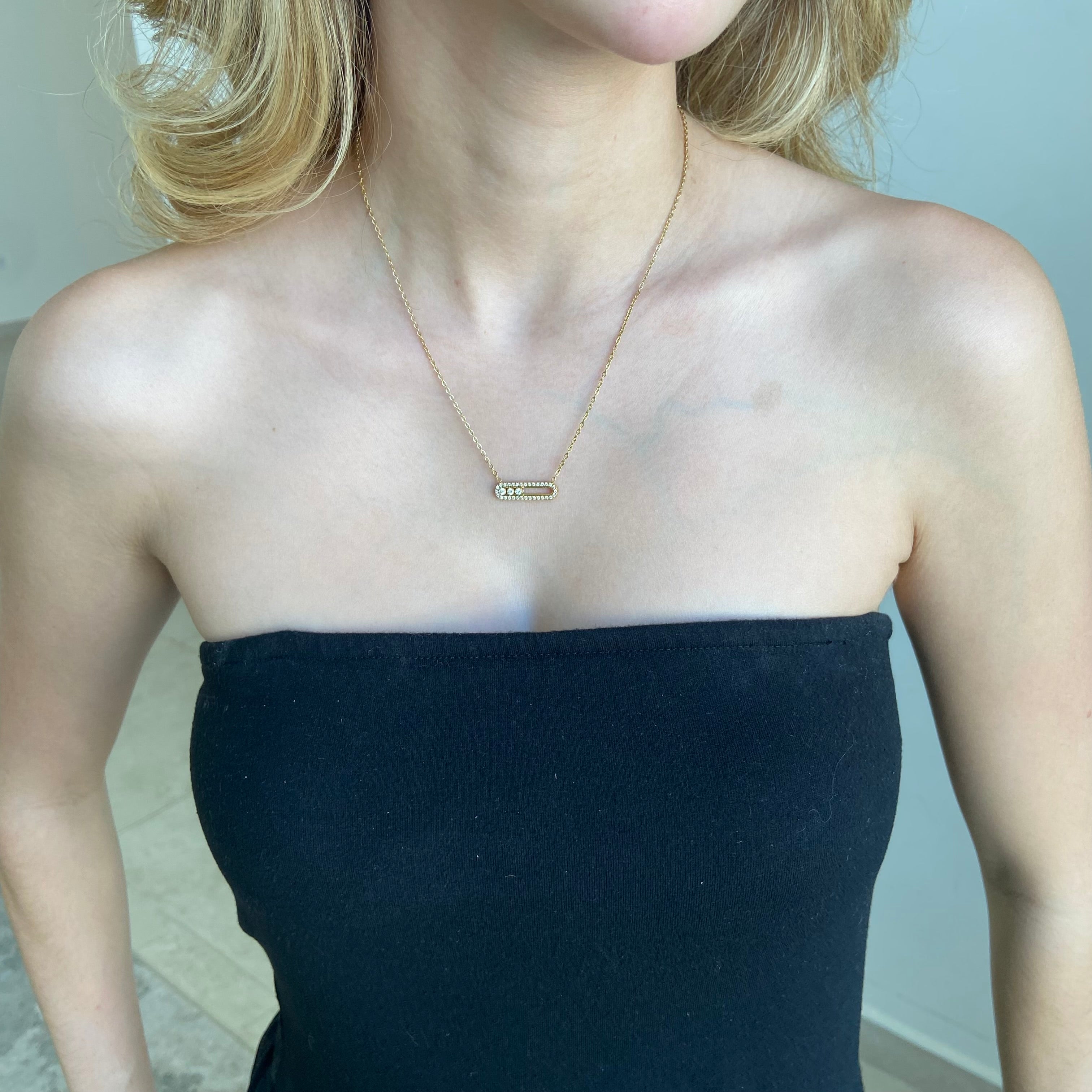 Collar bejeweled
